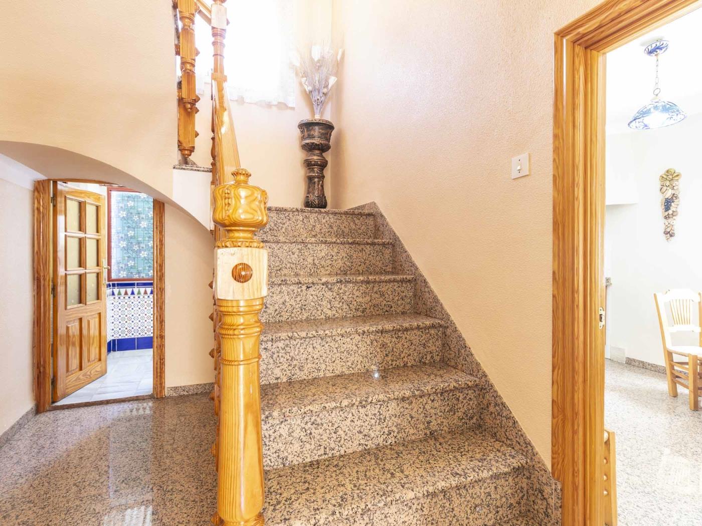 Luminosa casa de pueblo con patio en Dúrcal en Dúrcal