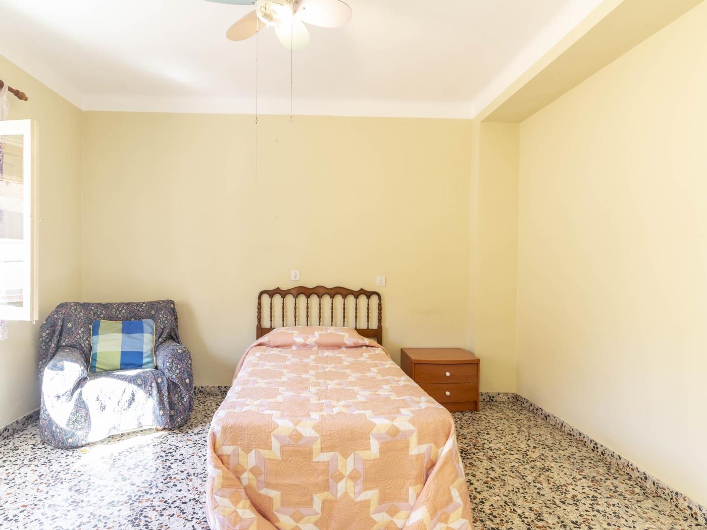 Luminosa casa de pueblo con patio en Dúrcal en Dúrcal