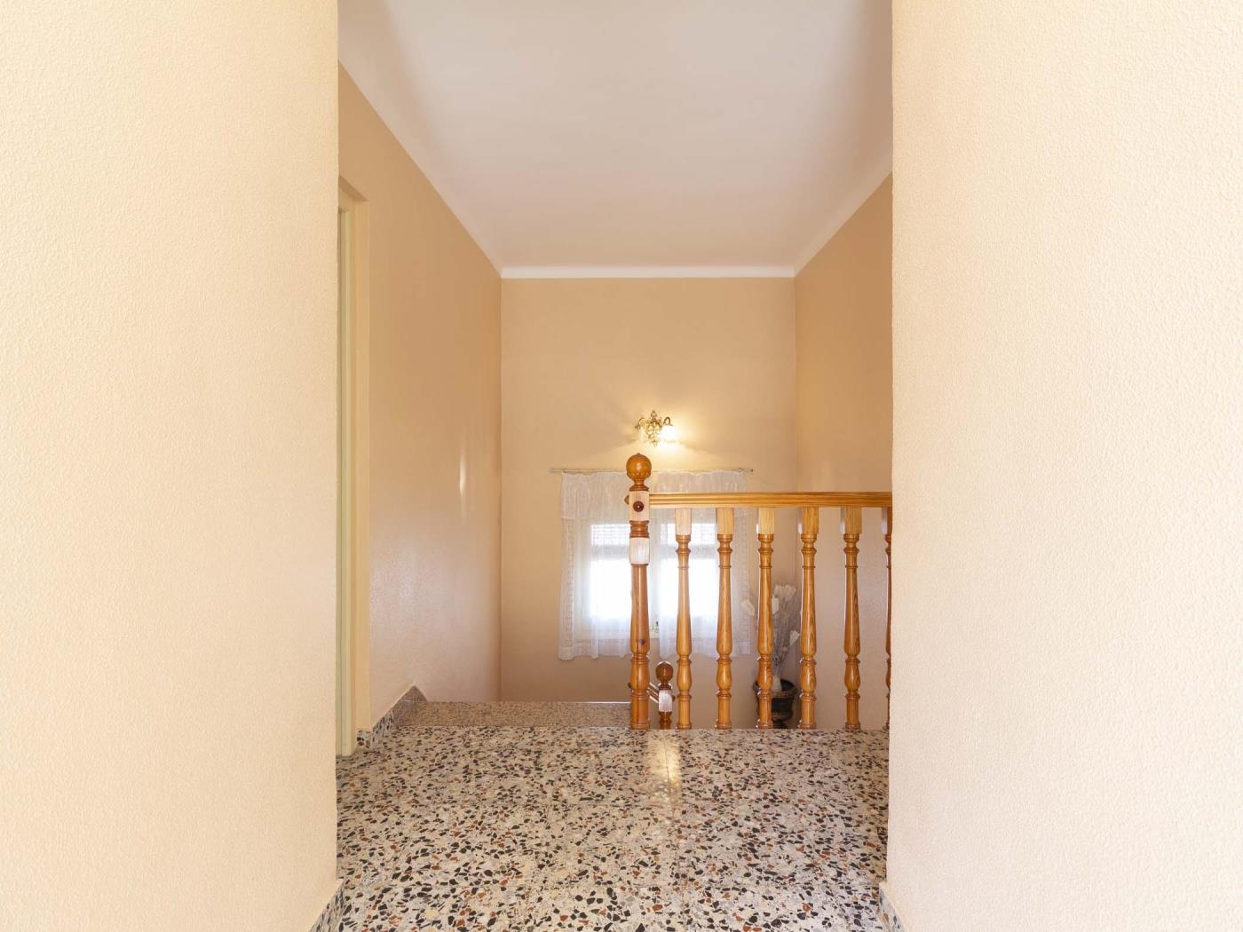 Luminosa casa de pueblo con patio en Dúrcal en Dúrcal