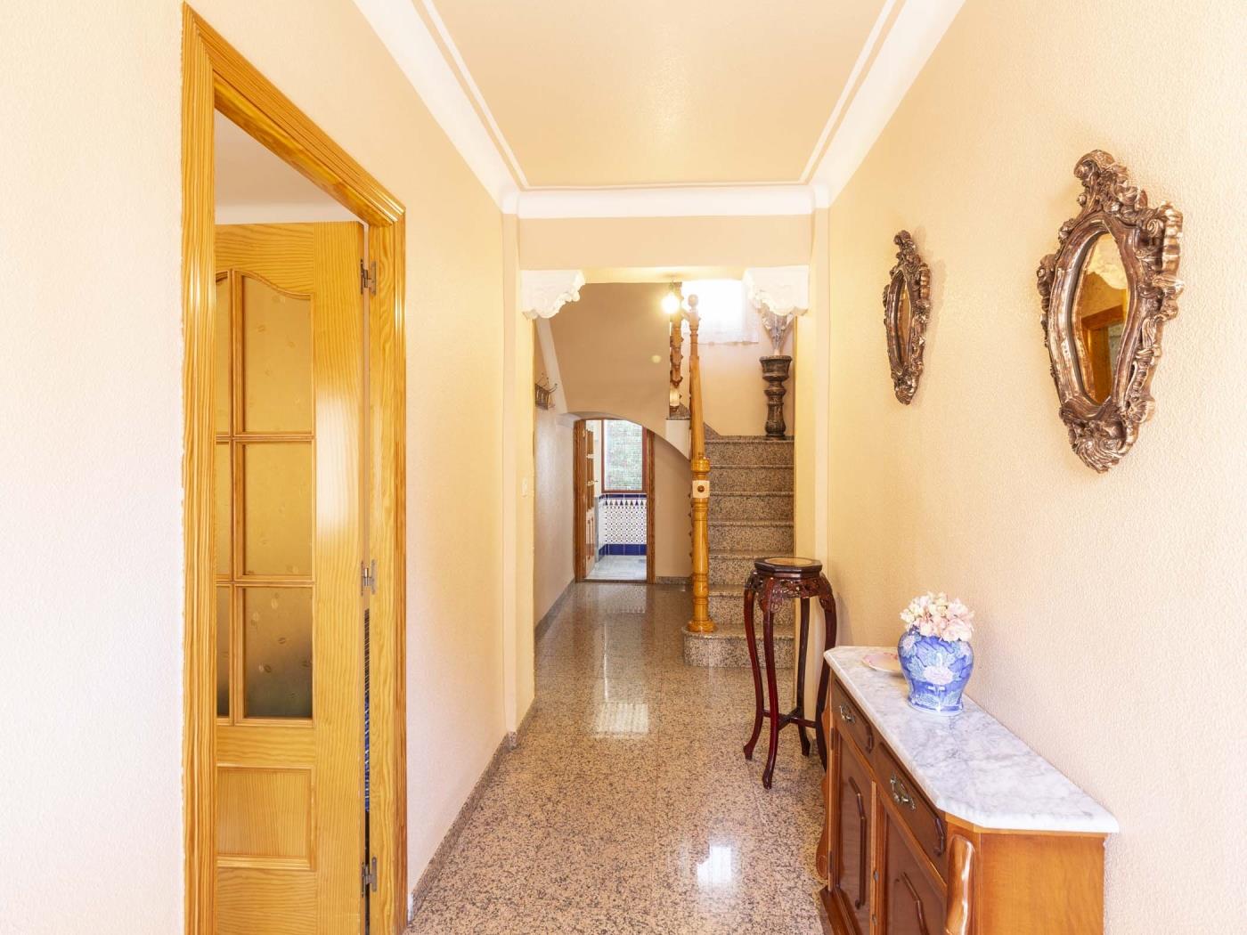 Luminosa casa de pueblo con patio en Dúrcal en Dúrcal