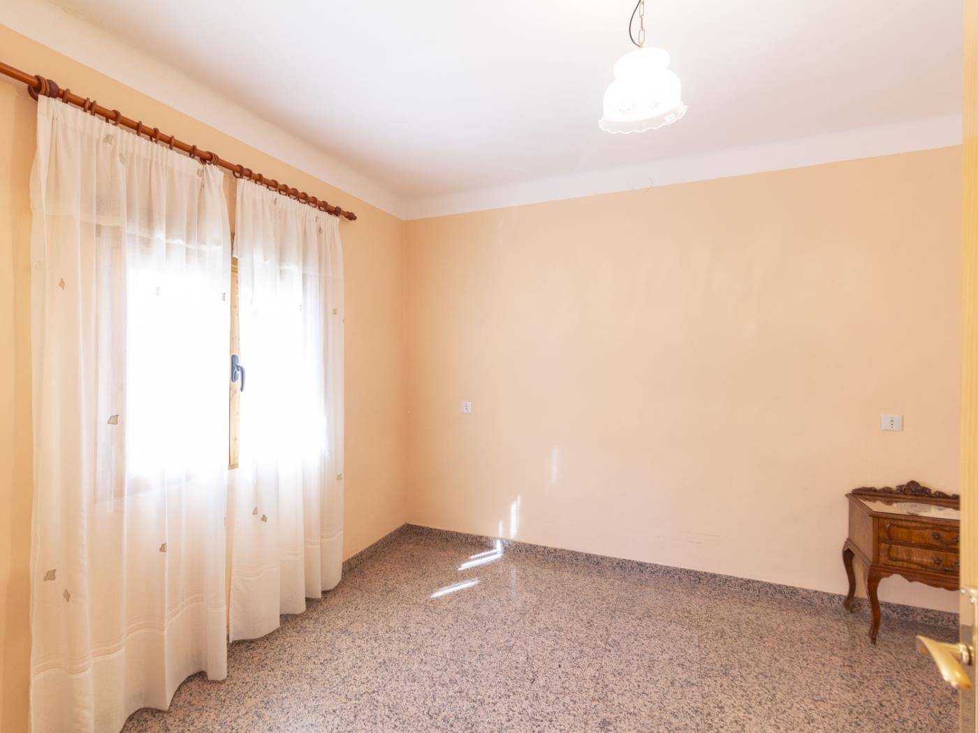 Luminosa casa de pueblo con patio en Dúrcal en Dúrcal