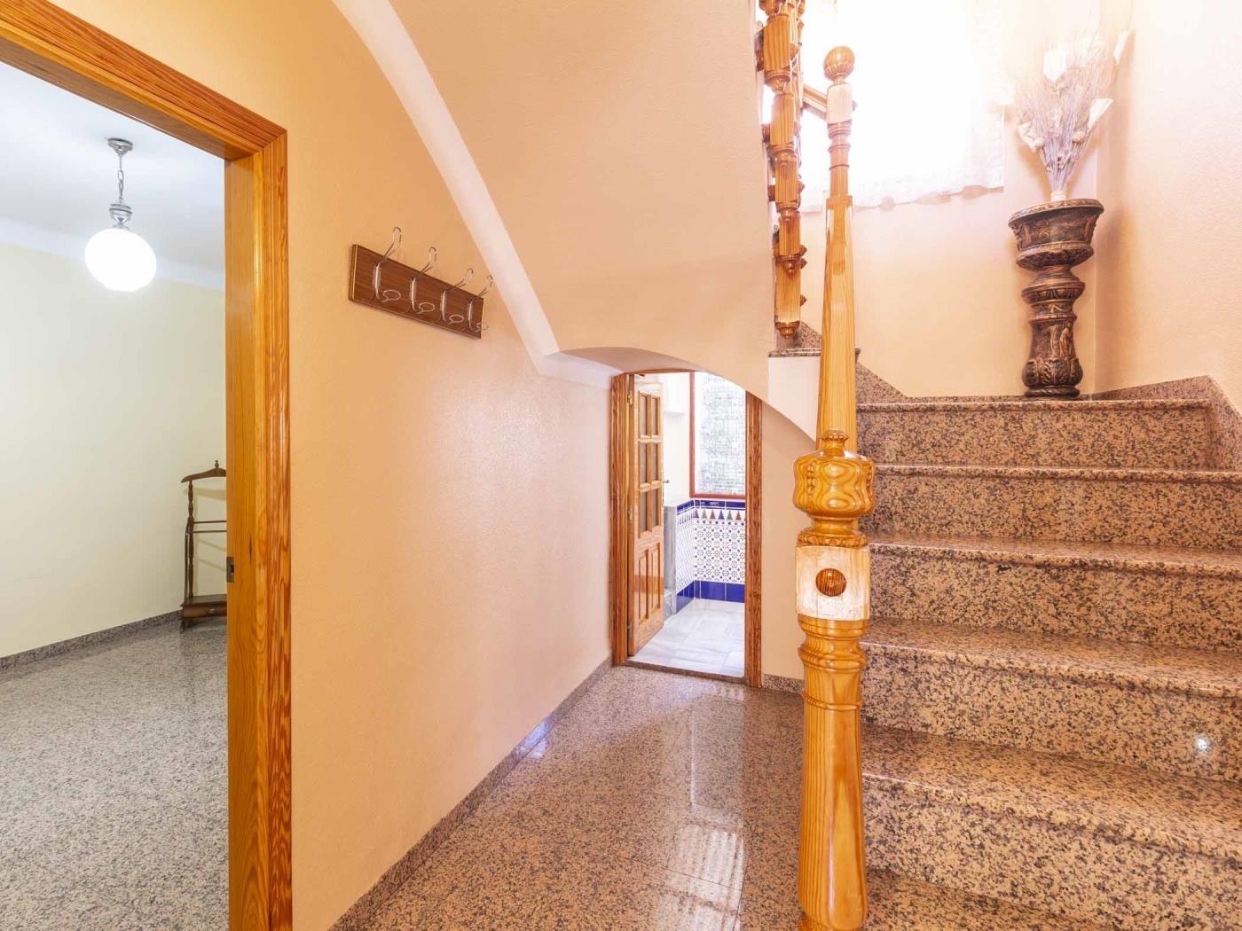 Luminosa casa de pueblo con patio en Dúrcal en Dúrcal