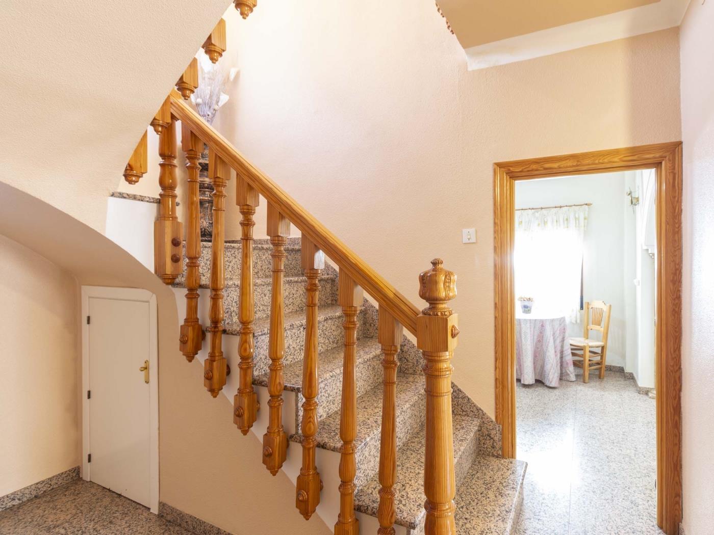 Luminosa casa de pueblo con patio en Dúrcal en Dúrcal