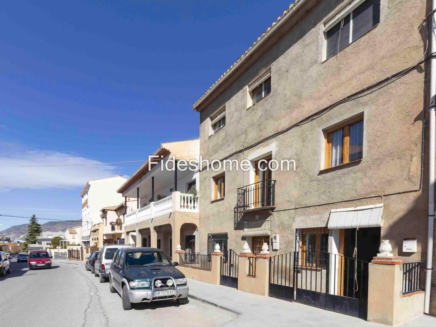 Ruim en Licht Huis met Terrassen in Dúrcal .en Dúrcal