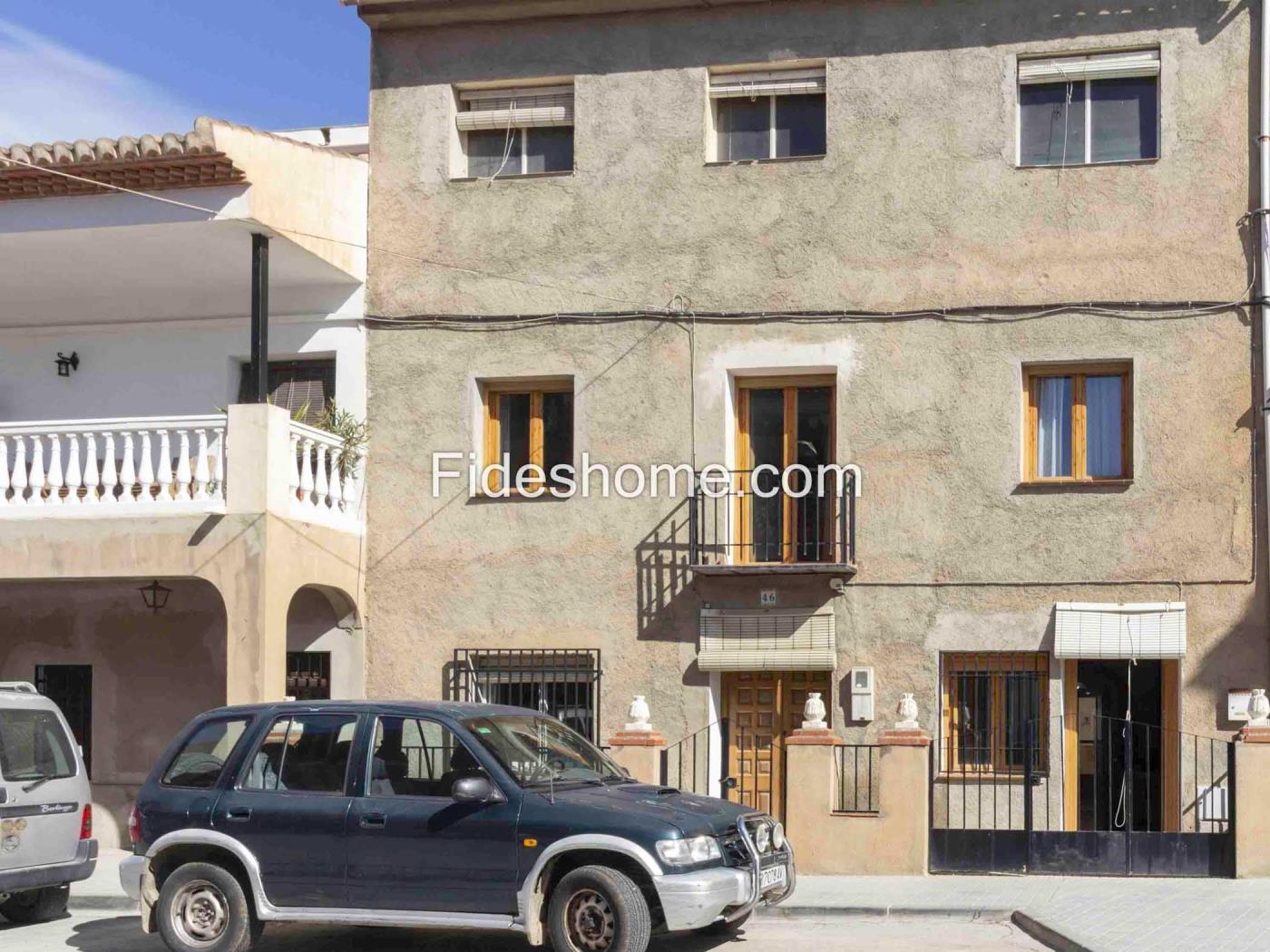 Ruim en Licht Huis met Terrassen in Dúrcal .en Dúrcal