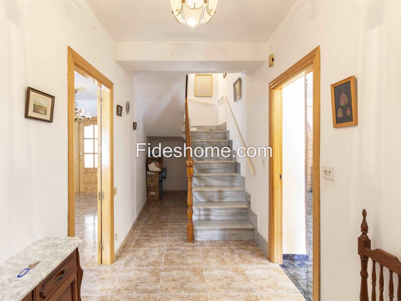 Ruim en Licht Huis met Terrassen in Dúrcal .en Dúrcal