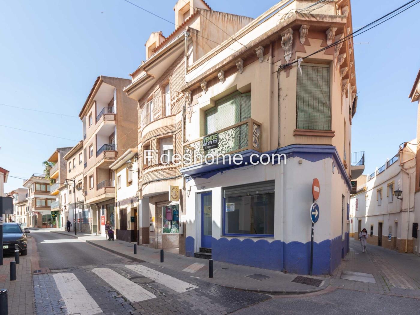 Wonen en werken in het hart van Dúrcal .en Dúrcal