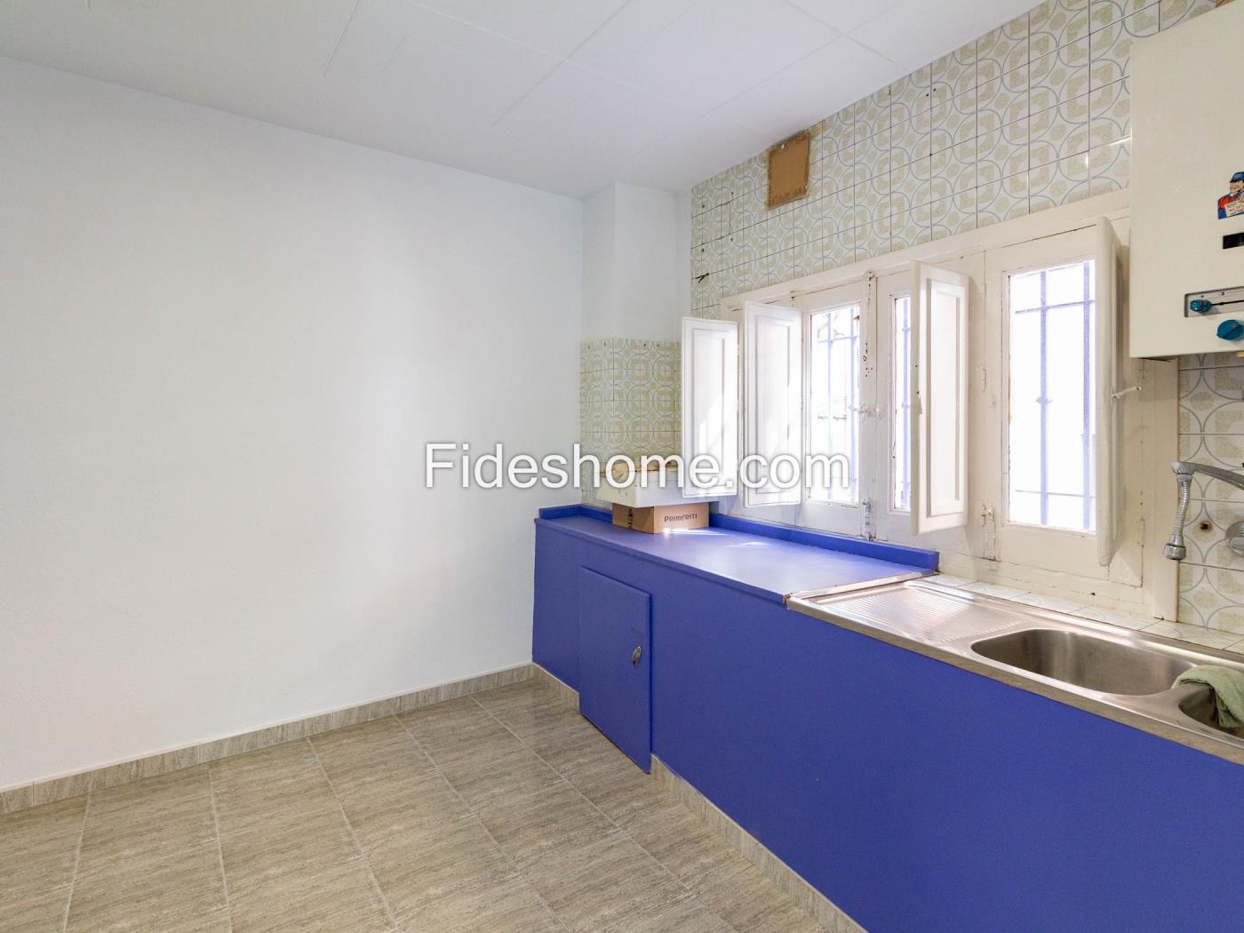 Wonen en werken in het hart van Dúrcal .en Dúrcal