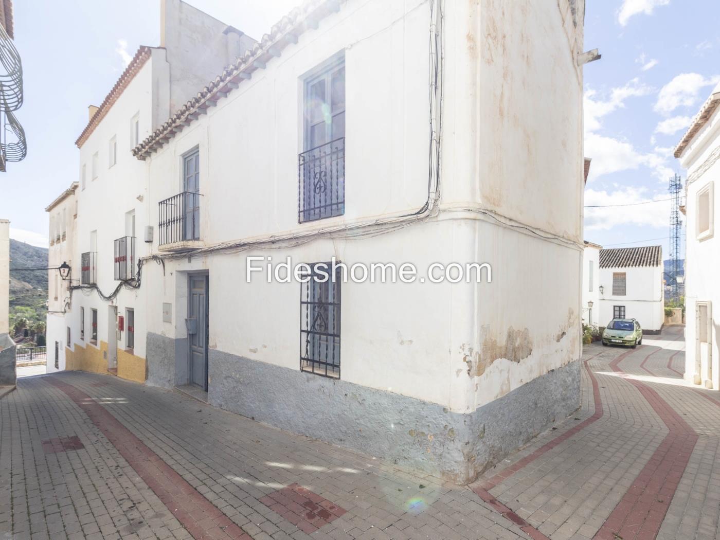Casa de pueblo en venta en Calle Santísima Trinidad 42, Lecrin en Chite