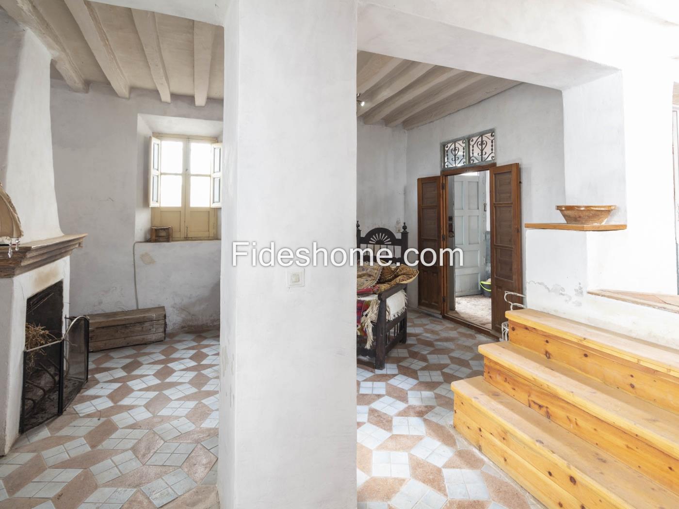 Casa de pueblo en venta en Calle Santísima Trinidad 42, Lecrin en Chite