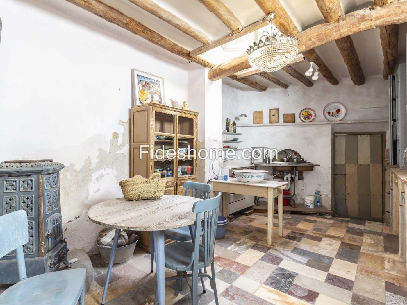 Casa de pueblo en venta en Calle Santísima Trinidad 42, Lecrin en Chite