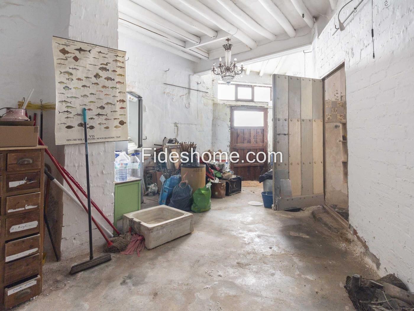Casa de pueblo en venta en Calle Santísima Trinidad 42, Lecrin en Chite