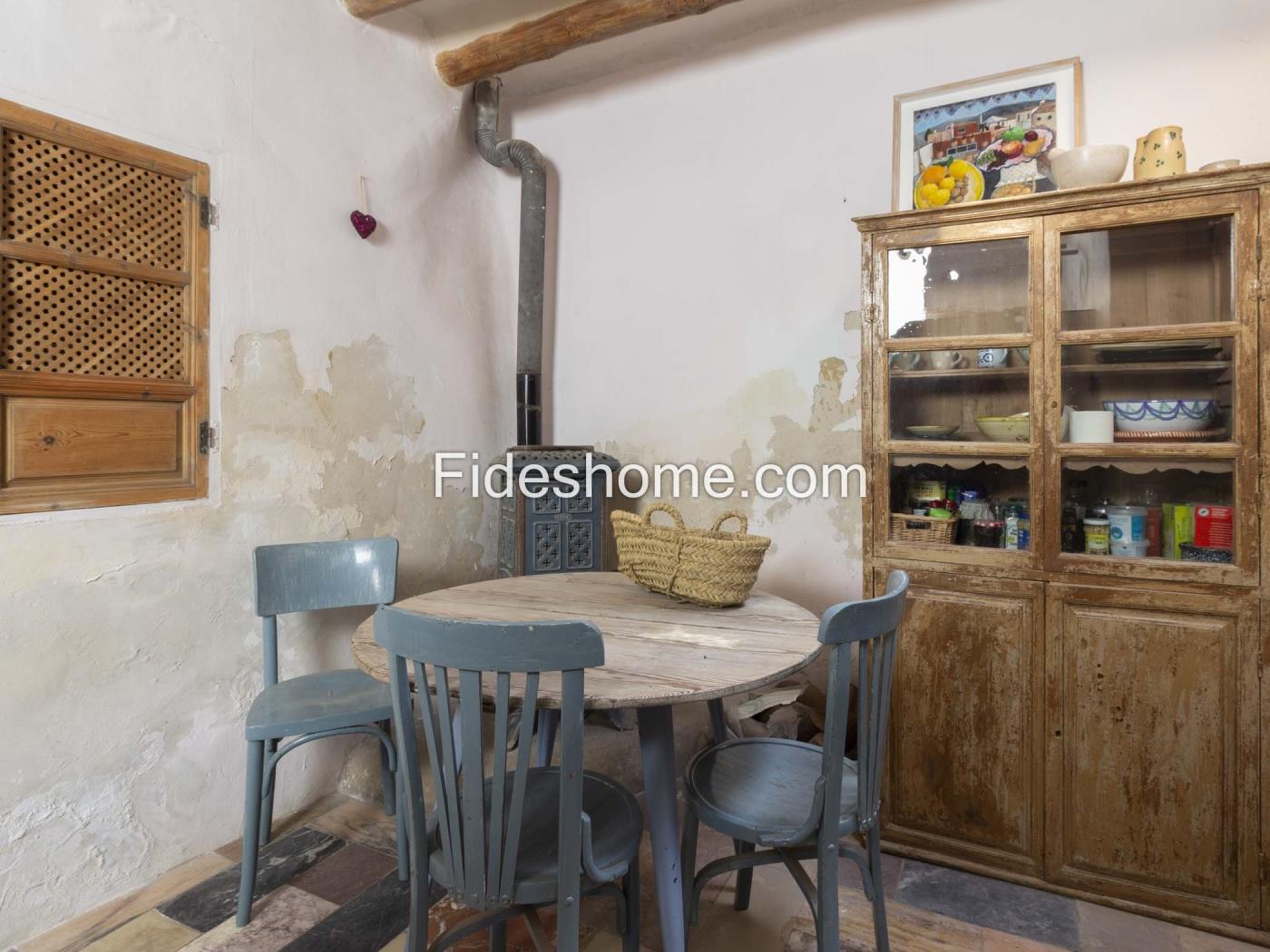 Casa de pueblo en venta en Calle Santísima Trinidad 42, Lecrin en Chite