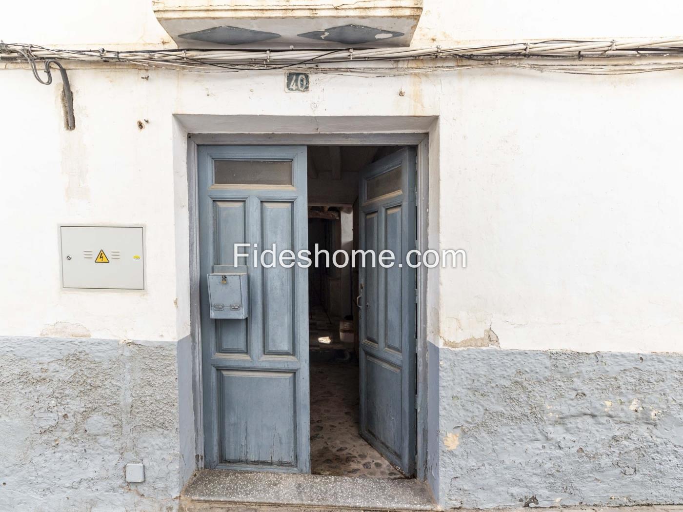 Casa de pueblo en venta en Calle Santísima Trinidad 42, Lecrin en Chite