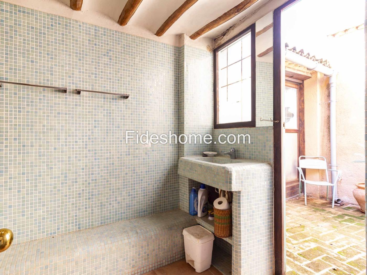 Casa de pueblo en venta en Calle Santísima Trinidad 42, Lecrin en Chite