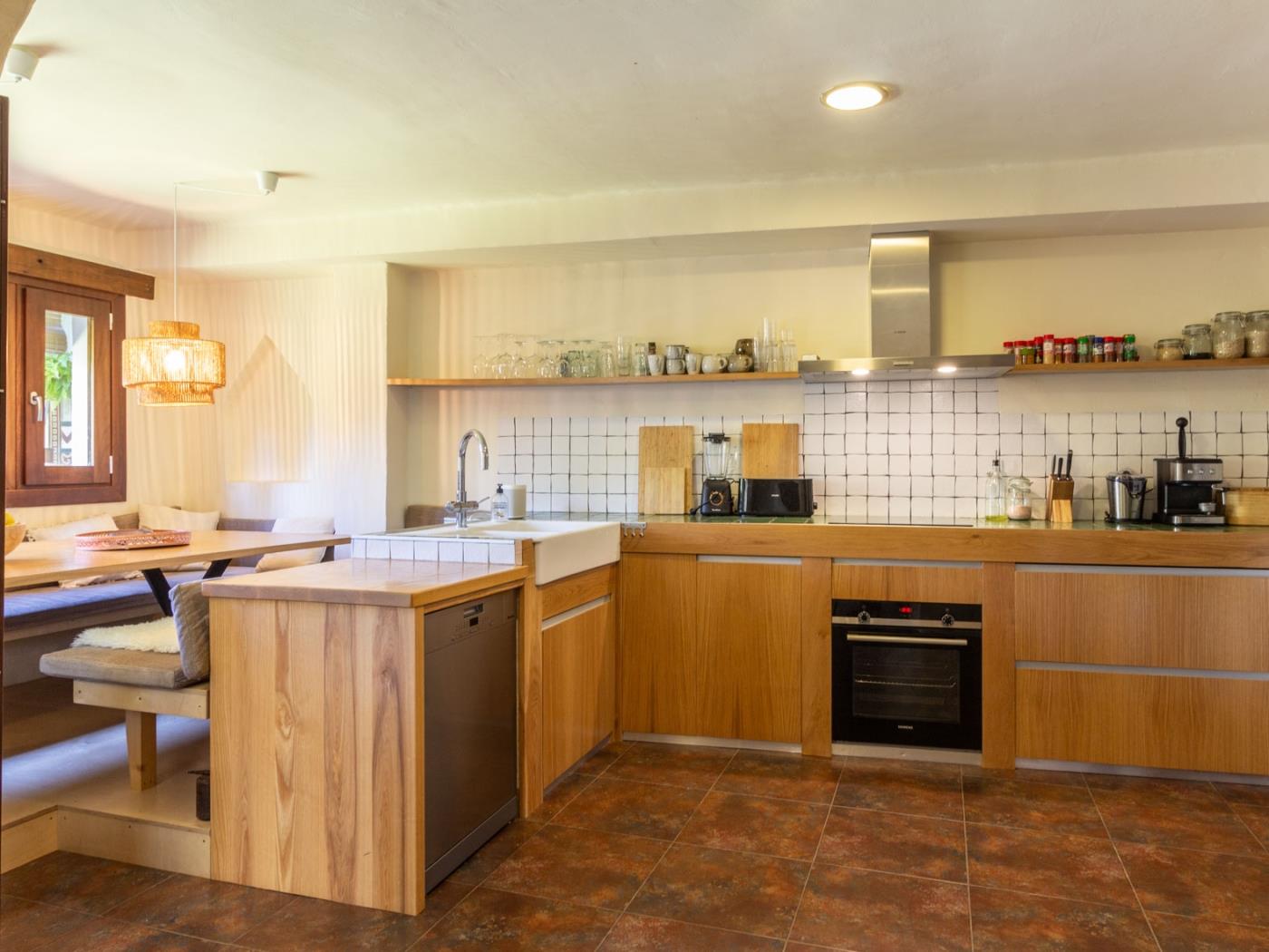 Belle maison avec piscine au coeur de la vallée de Lecrín à Restábal