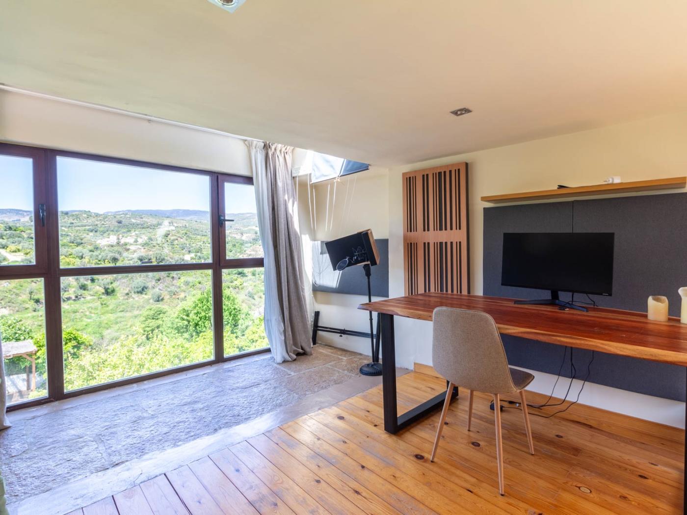Belle maison avec piscine au coeur de la vallée de Lecrín à Restábal