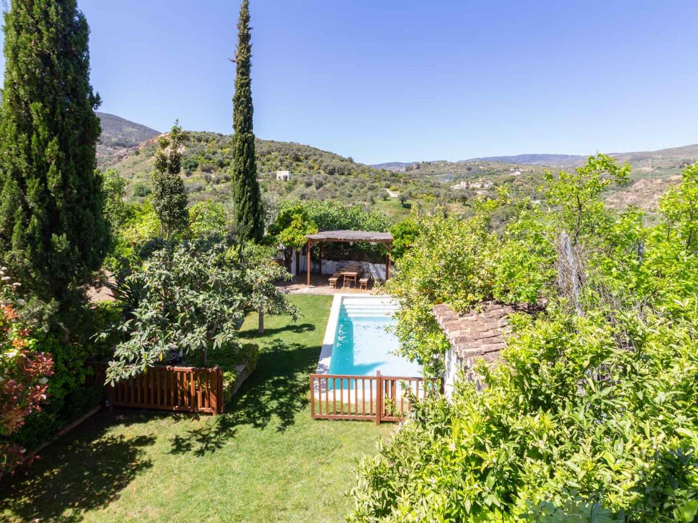 Belle maison avec piscine au coeur de la vallée de Lecrín à Restábal