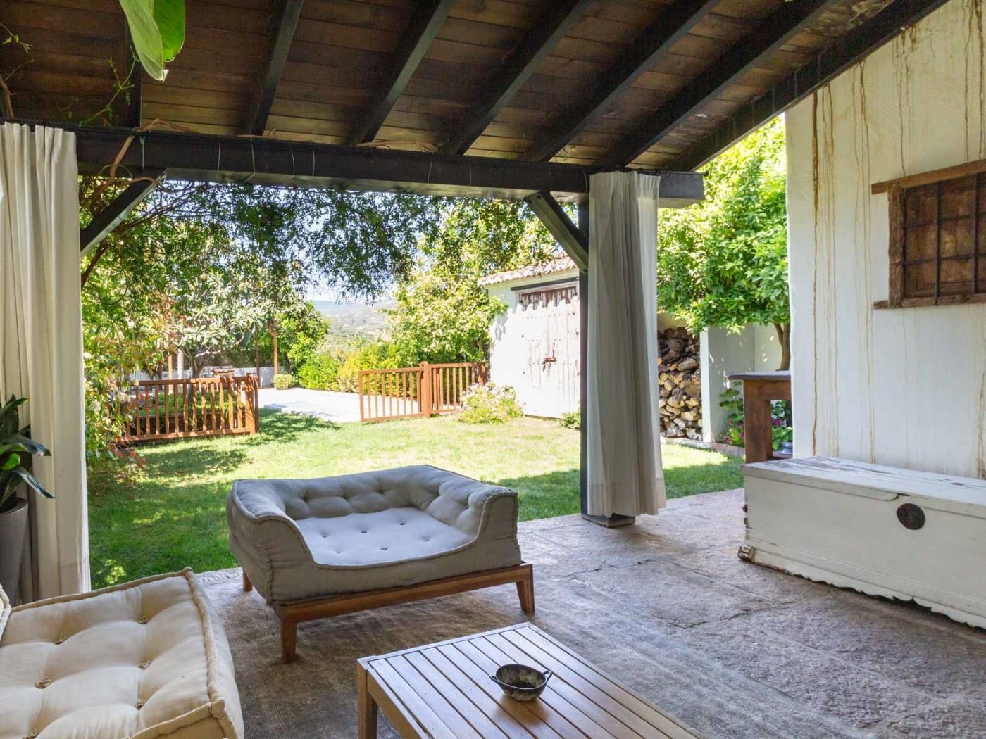 Belle maison avec piscine au coeur de la vallée de Lecrín à Restábal