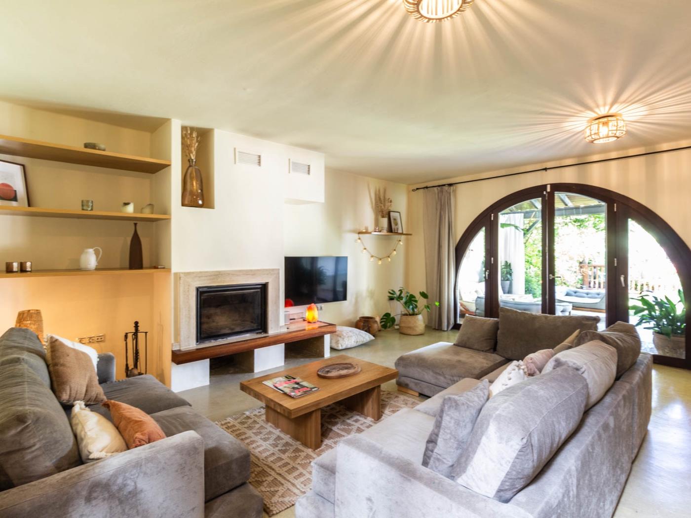 Belle maison avec piscine au coeur de la vallée de Lecrín à Restábal