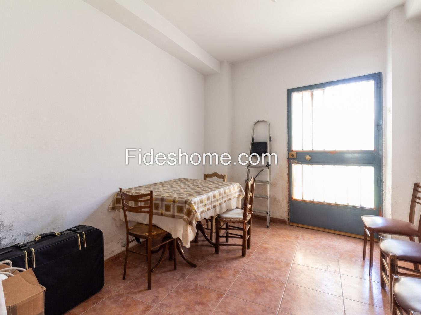 Maison de ville à vendre sur la Plaza de la Moneda 6, Durcal à Dúrcal