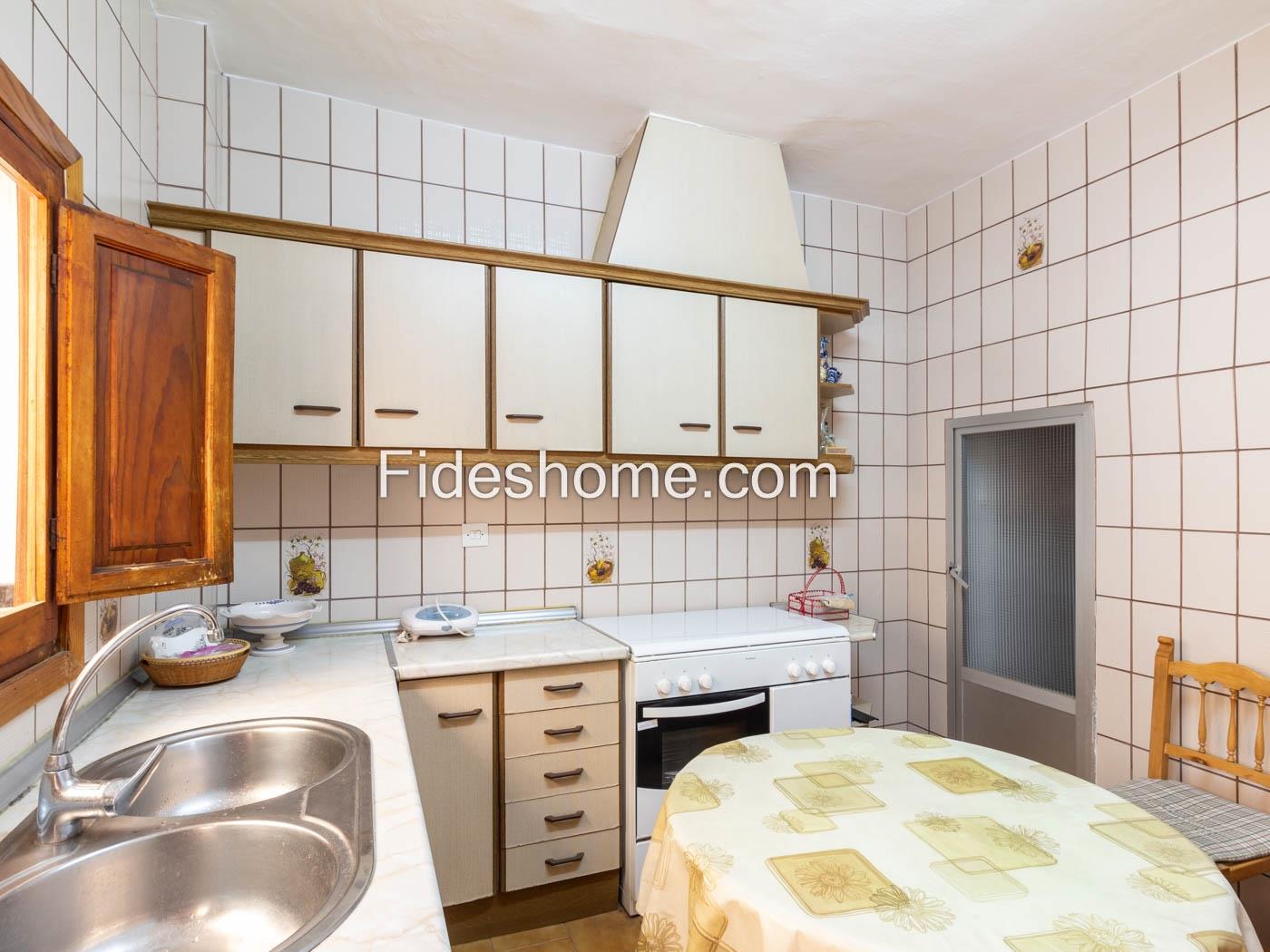 Maison de ville à vendre sur la Plaza de la Moneda 6, Durcal à Dúrcal