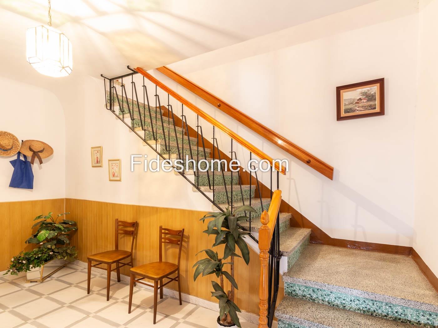 Maison de ville à vendre sur la Plaza de la Moneda 6, Durcal à Dúrcal