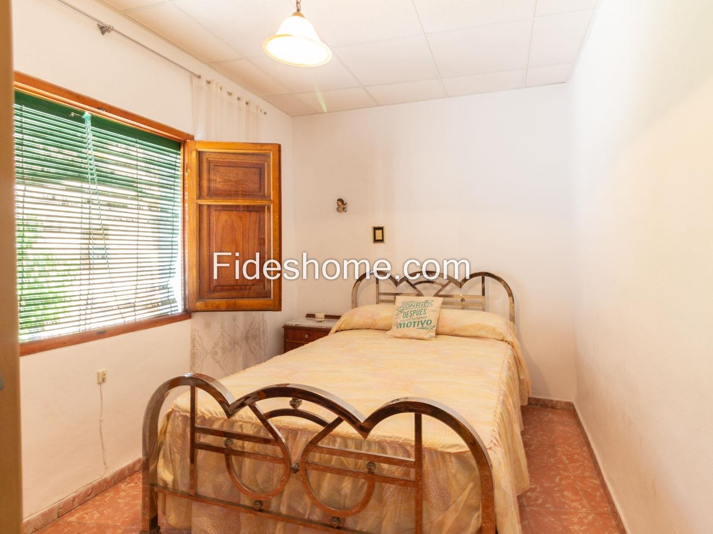 Maison de ville à vendre sur la Plaza de la Moneda 6, Durcal à Dúrcal