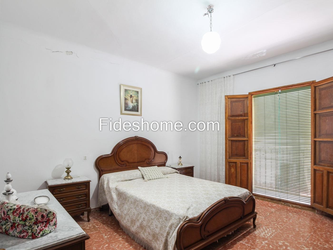 Maison de ville à vendre sur la Plaza de la Moneda 6, Durcal à Dúrcal