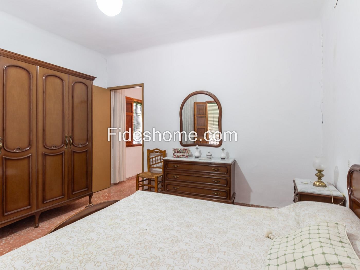 Maison de ville à vendre sur la Plaza de la Moneda 6, Durcal à Dúrcal