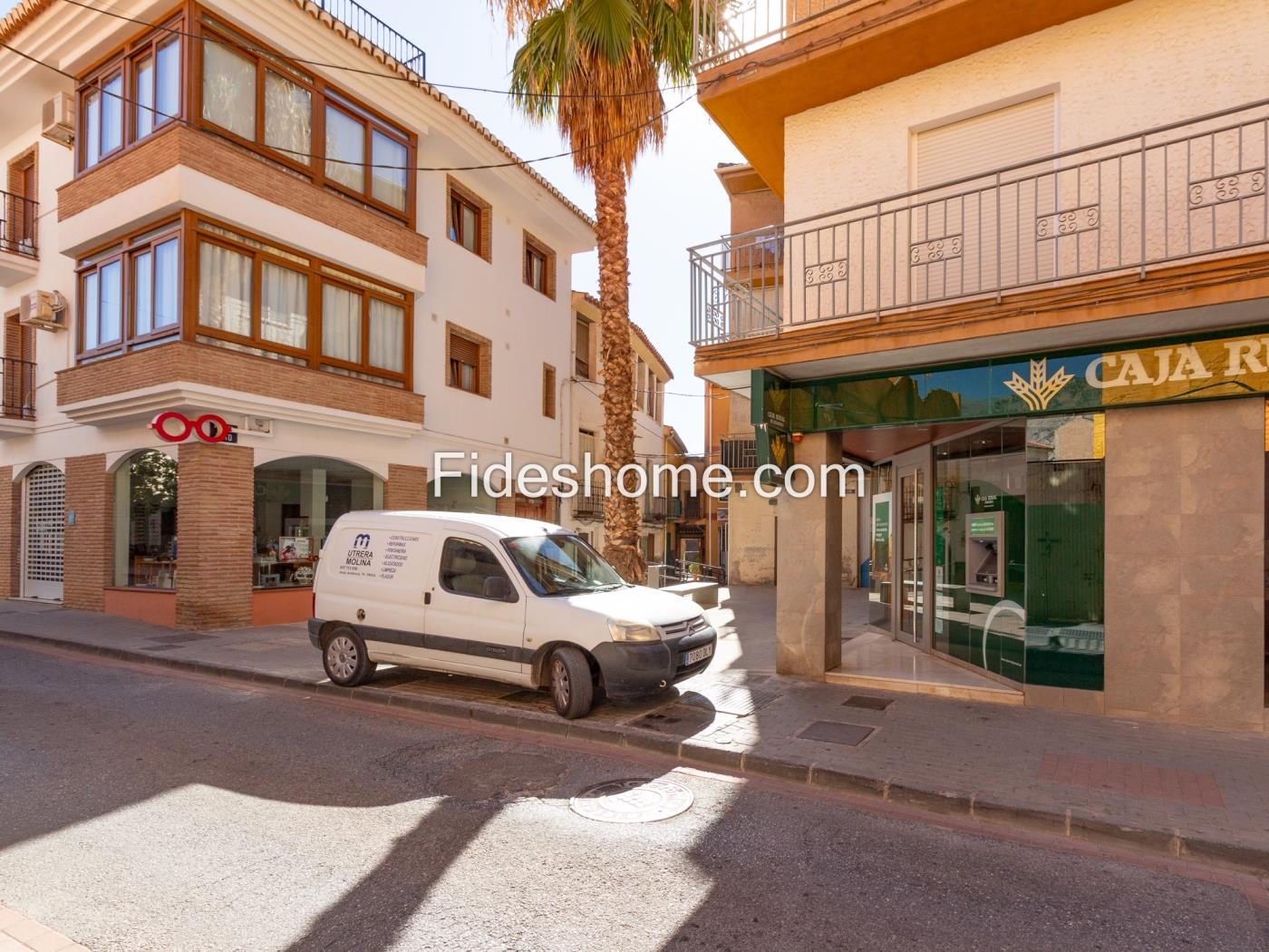 Tussenwoning / Chalet te koop op Plaza Soto 10, Dúrcal .en Dúrcal