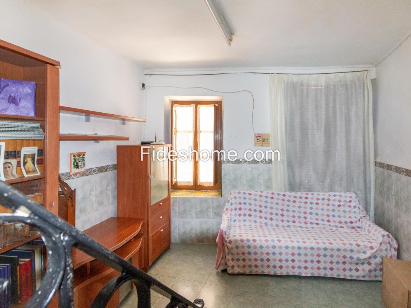 Tussenwoning / Chalet te koop op Plaza Soto 10, Dúrcal .en Dúrcal