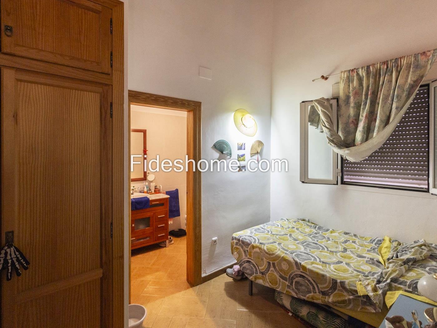 Charming house in Pinos del Valle in Pinos del valle