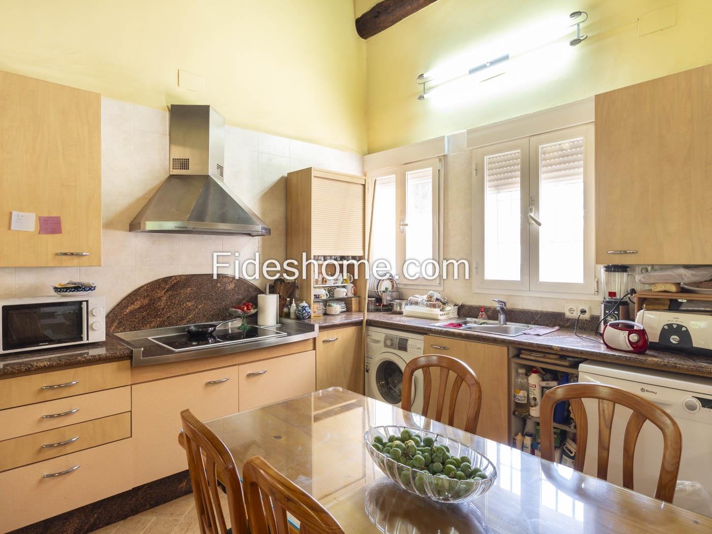 Charming house in Pinos del Valle in Pinos del valle