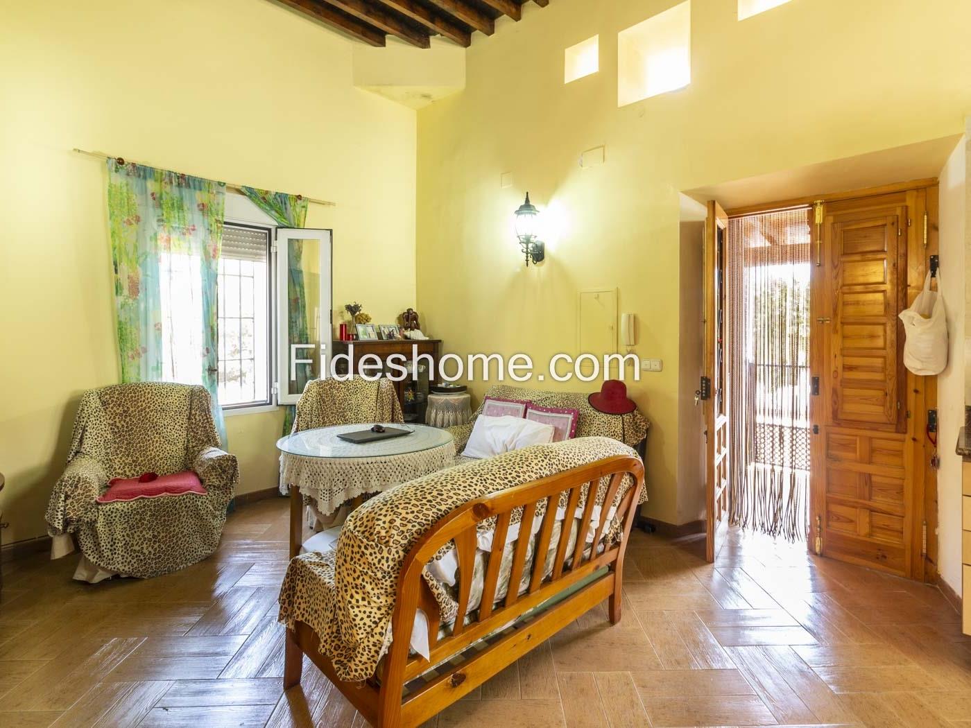 Charming house in Pinos del Valle in Pinos del valle