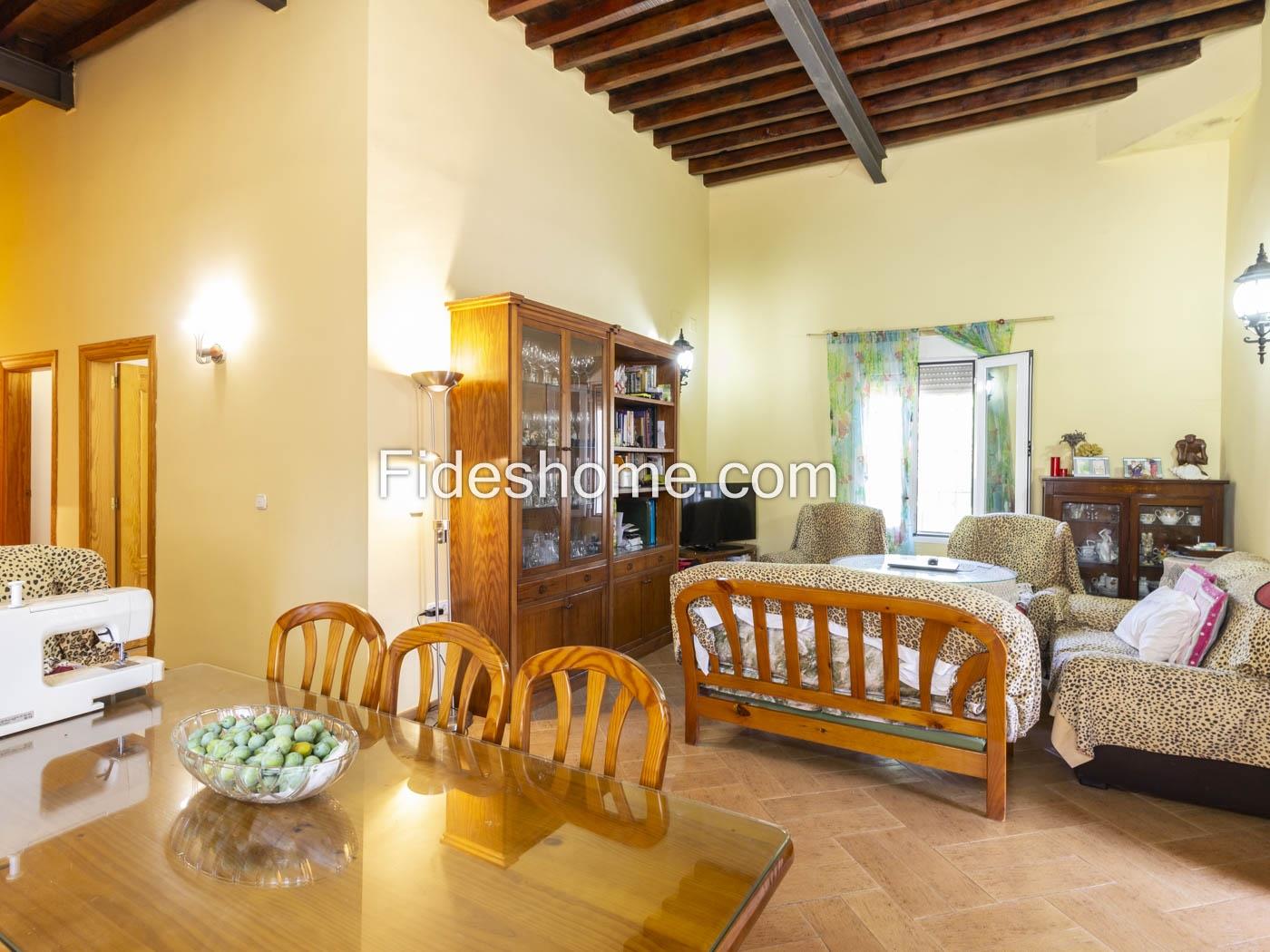 Charming house in Pinos del Valle in Pinos del valle