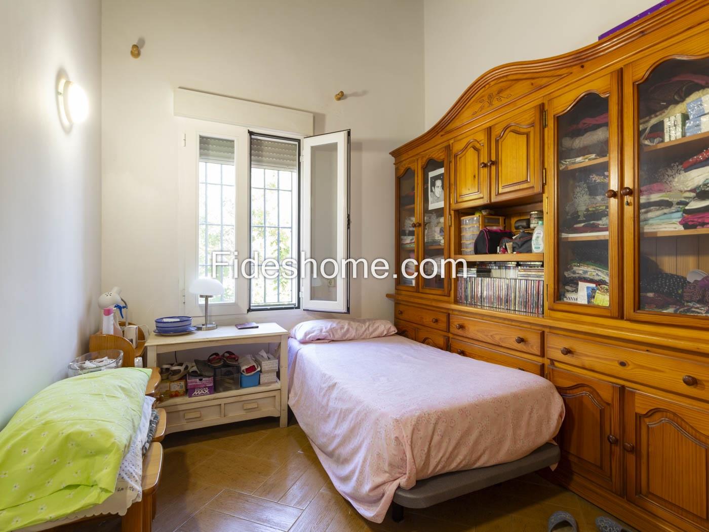 Charming house in Pinos del Valle in Pinos del valle
