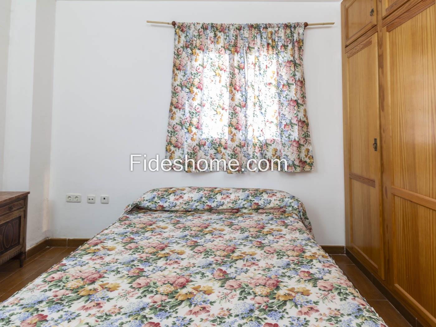 Charming house in Pinos del Valle in Pinos del valle