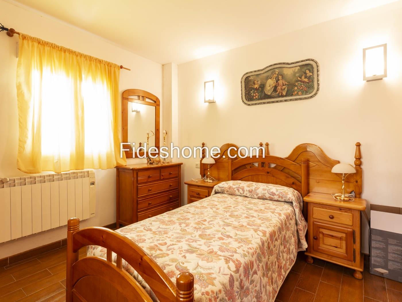 Charming house in Pinos del Valle in Pinos del valle