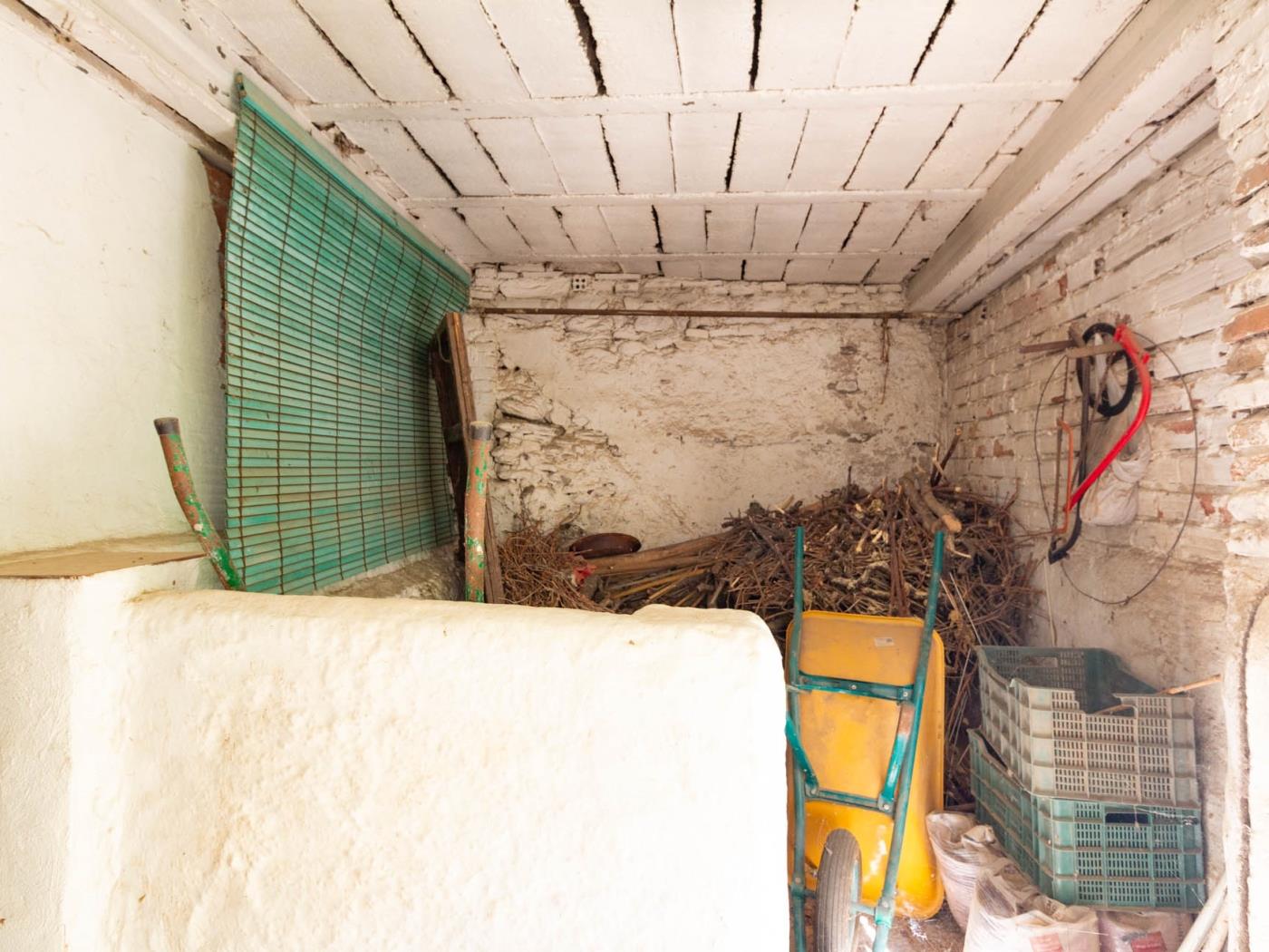 House with garden and fireplace to create your dream home in Talará