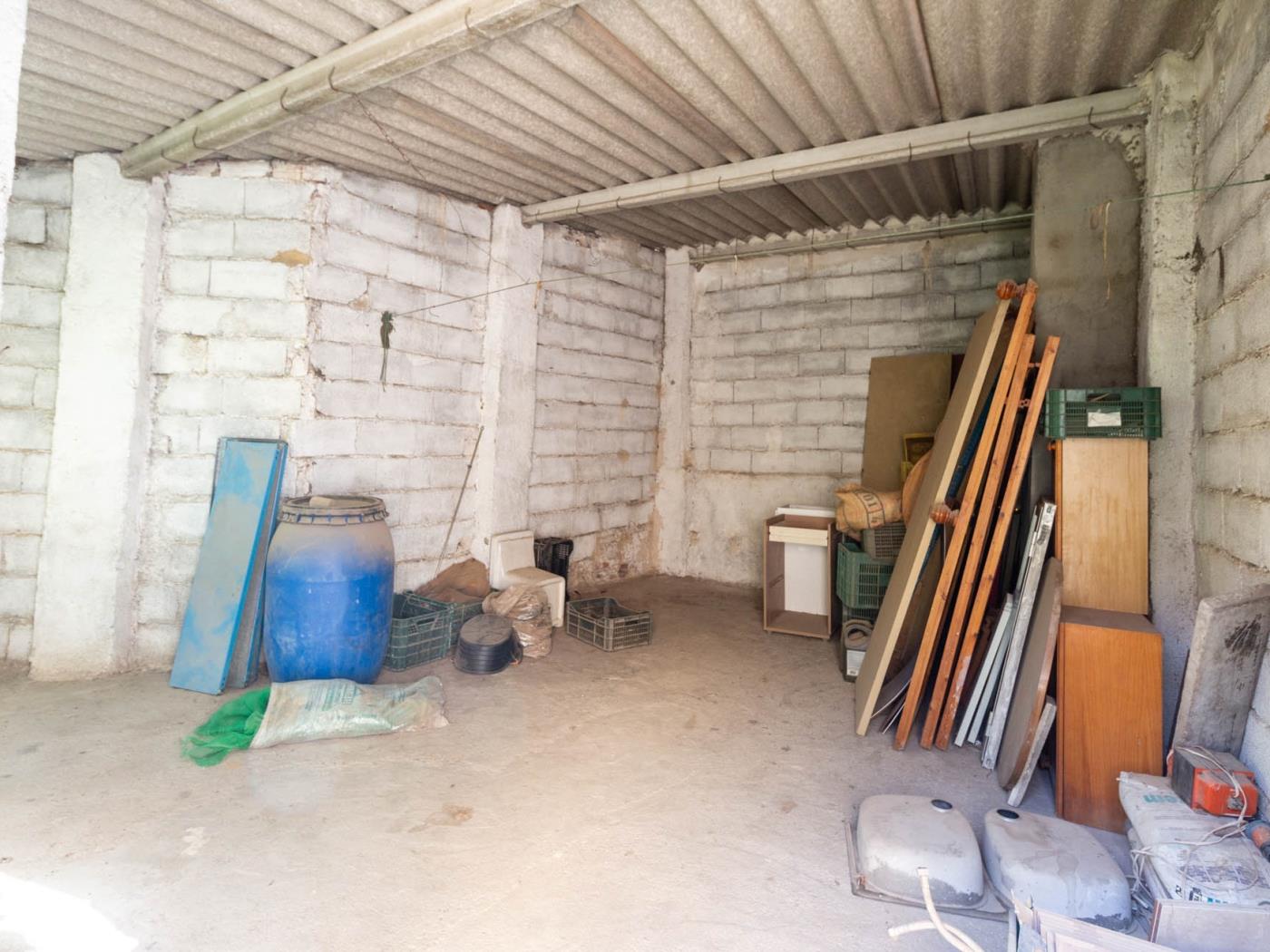 House with garden and fireplace to create your dream home in Talará