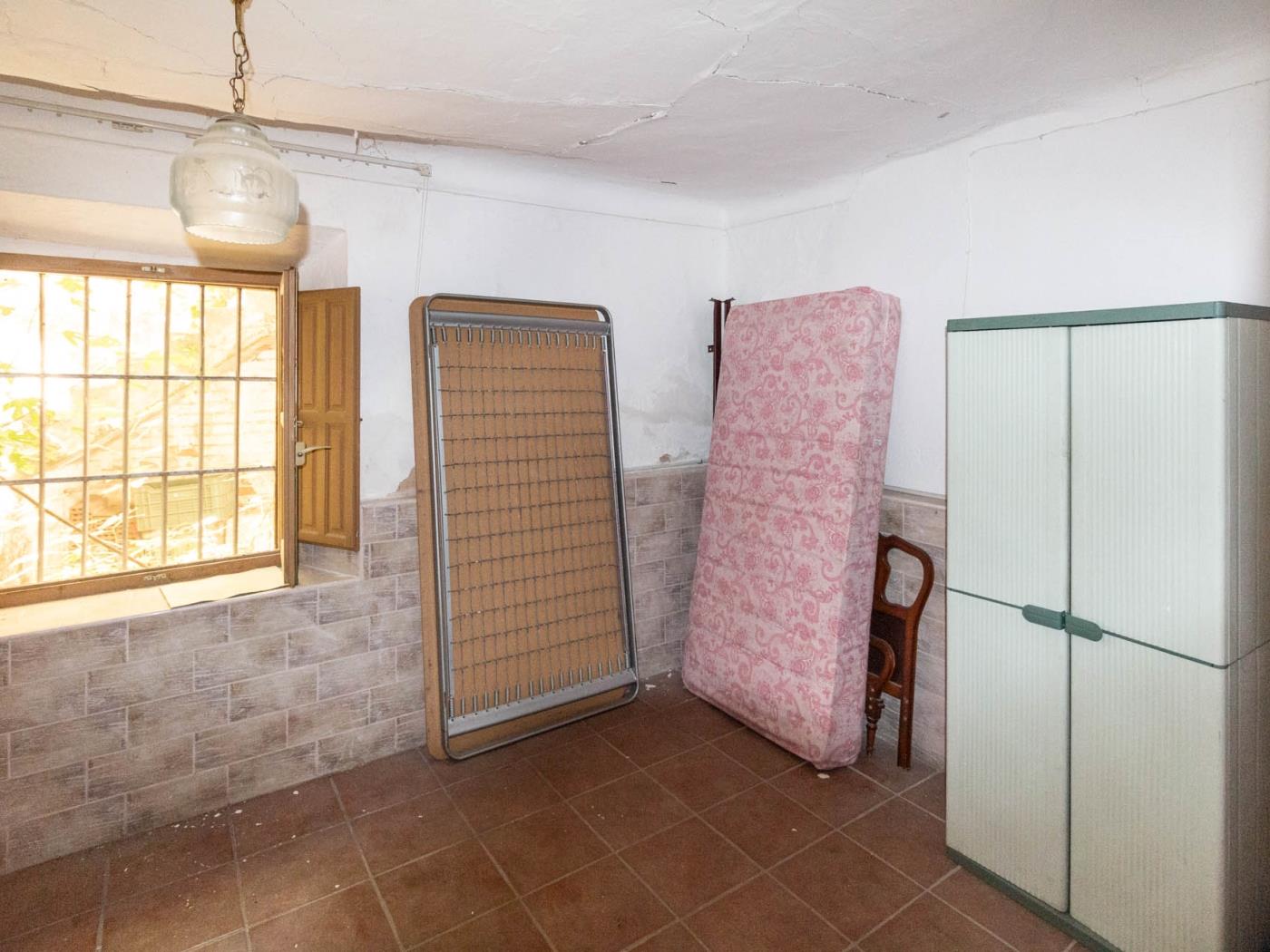 House with garden and fireplace to create your dream home in Talará