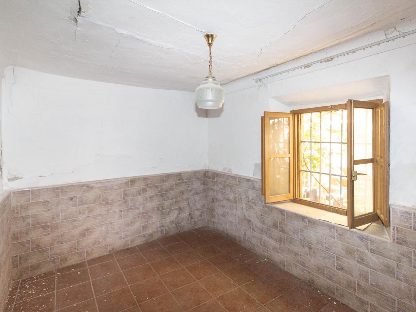 House with garden and fireplace to create your dream home in Talará