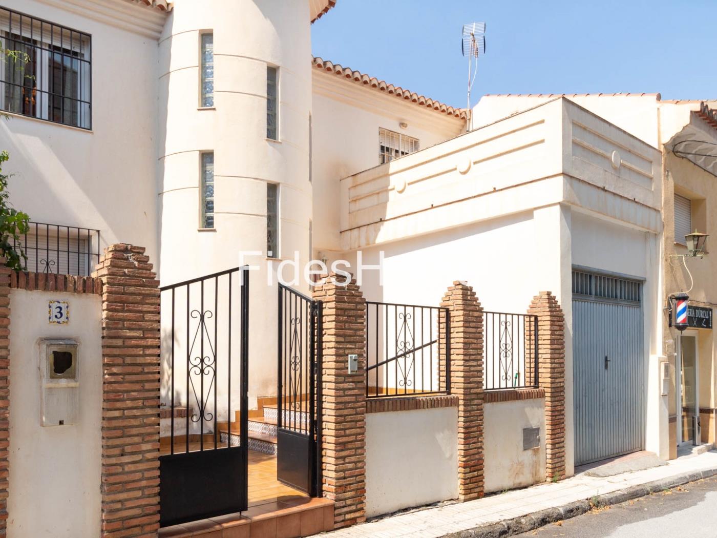 Magnificent House with Garden in Dúrcal in Dúrcal