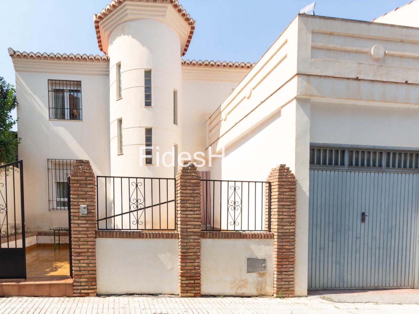 Magnificent House with Garden in Dúrcal in Dúrcal