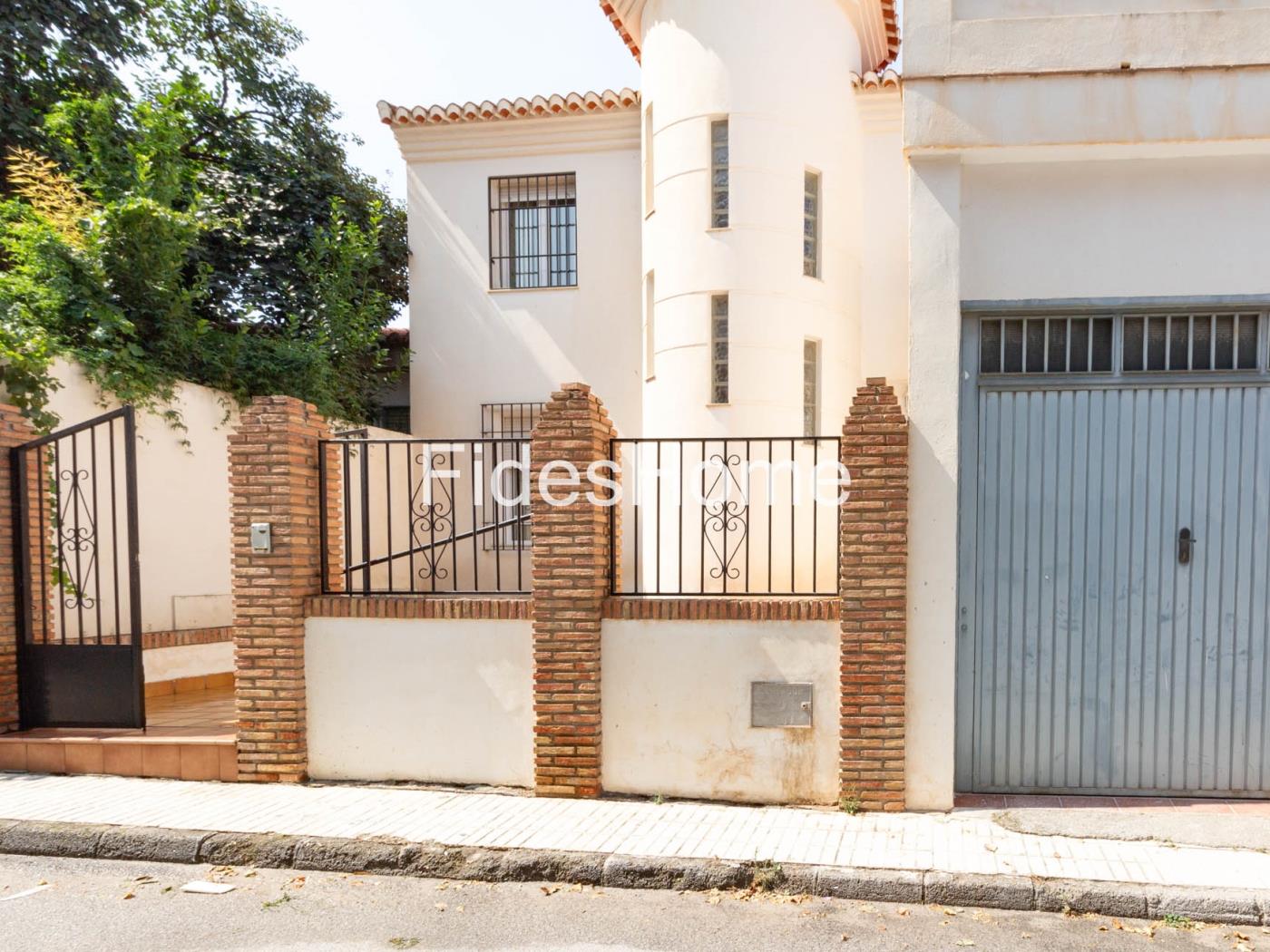 Magnificent House with Garden in Dúrcal in Dúrcal