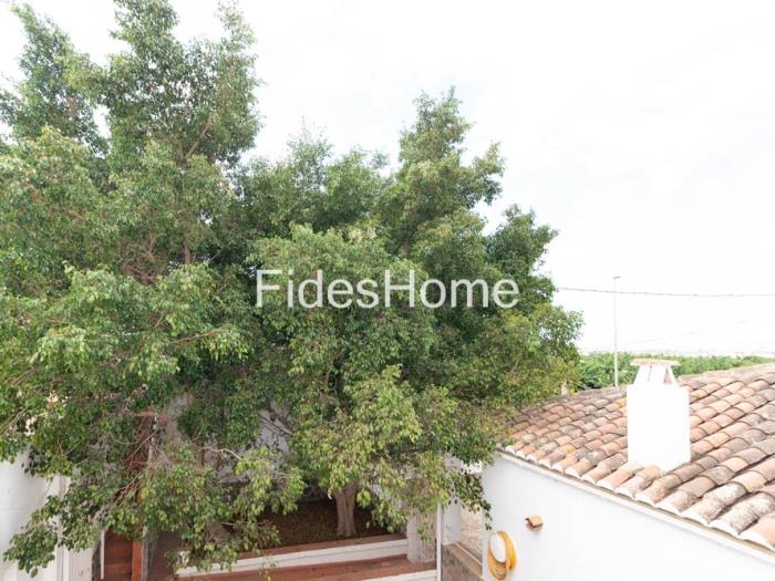 Charmantes Haus mit Innenhof, Terrasse und Garage in Motril in Motril