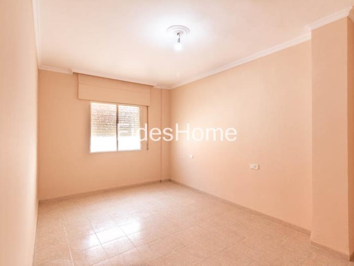 Charmantes Haus mit Innenhof, Terrasse und Garage in Motril in Motril